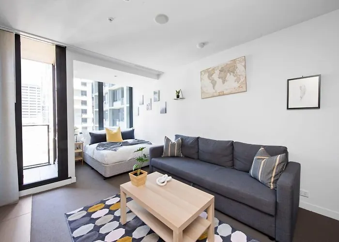 A Modern Studio Right Next To Southern Cross