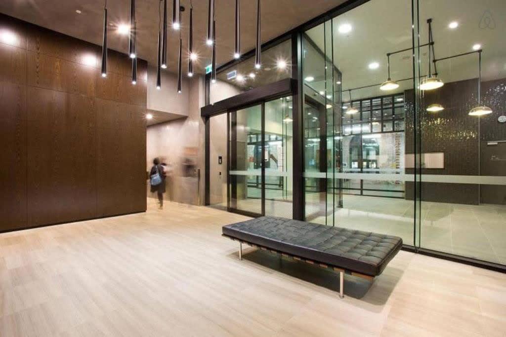 A Modern Right Next To Southern Cross Melbourne